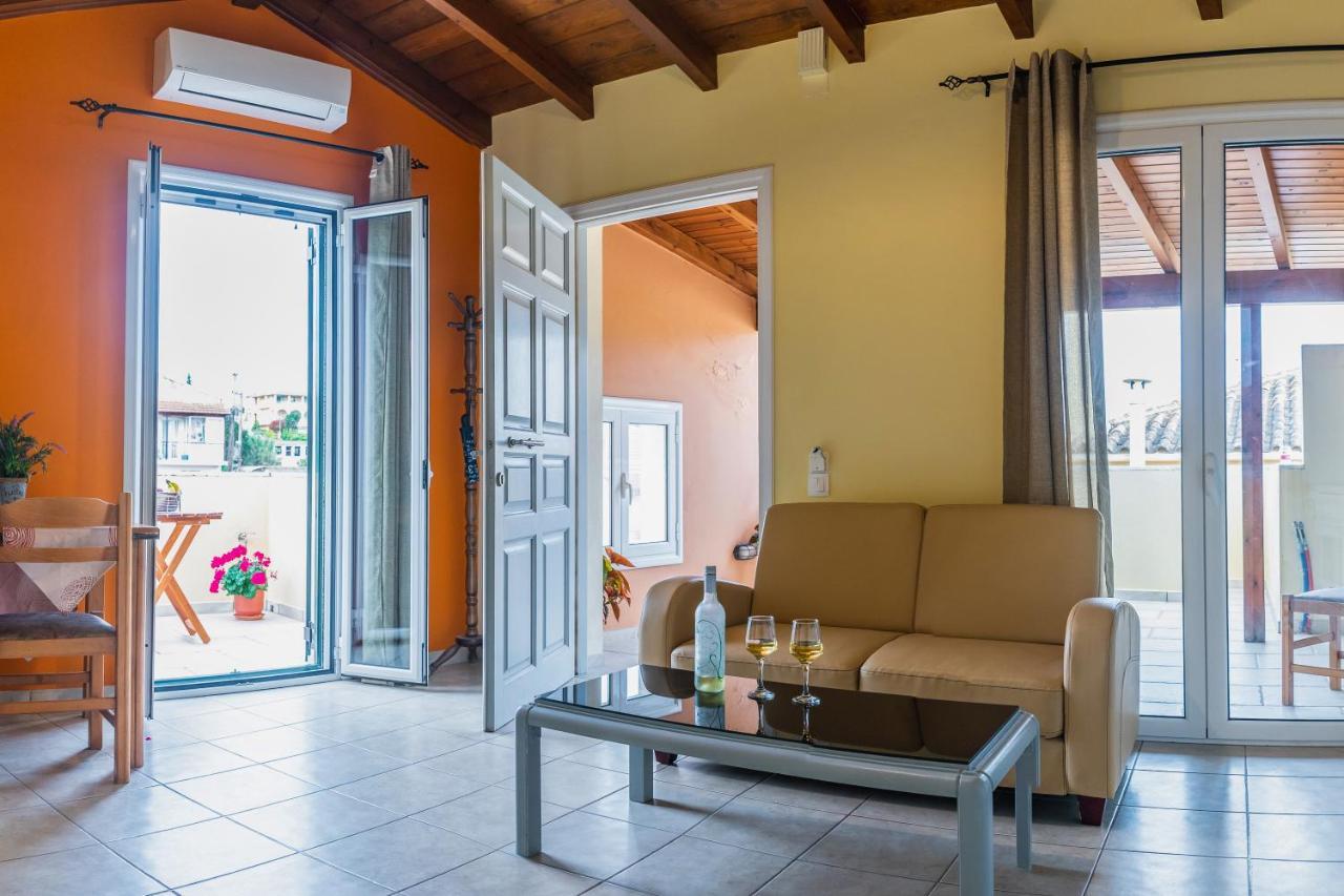 Julia΄S Apartment Alepou Bagian luar foto