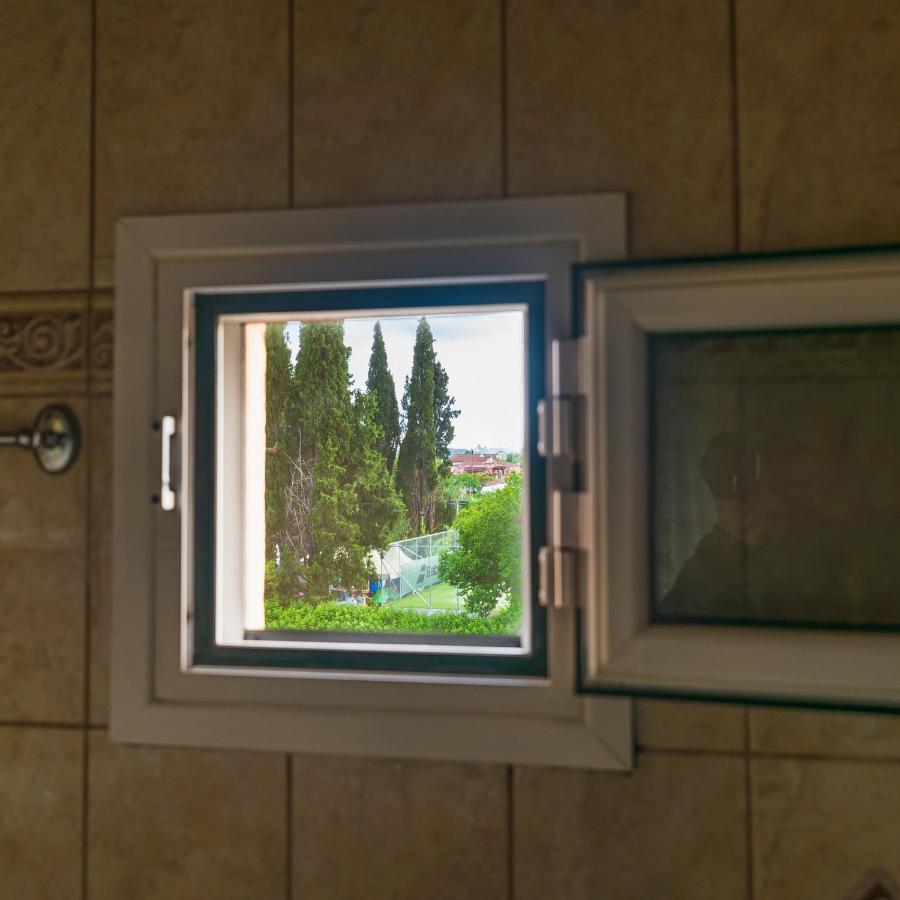 Julia΄S Apartment Alepou Bagian luar foto