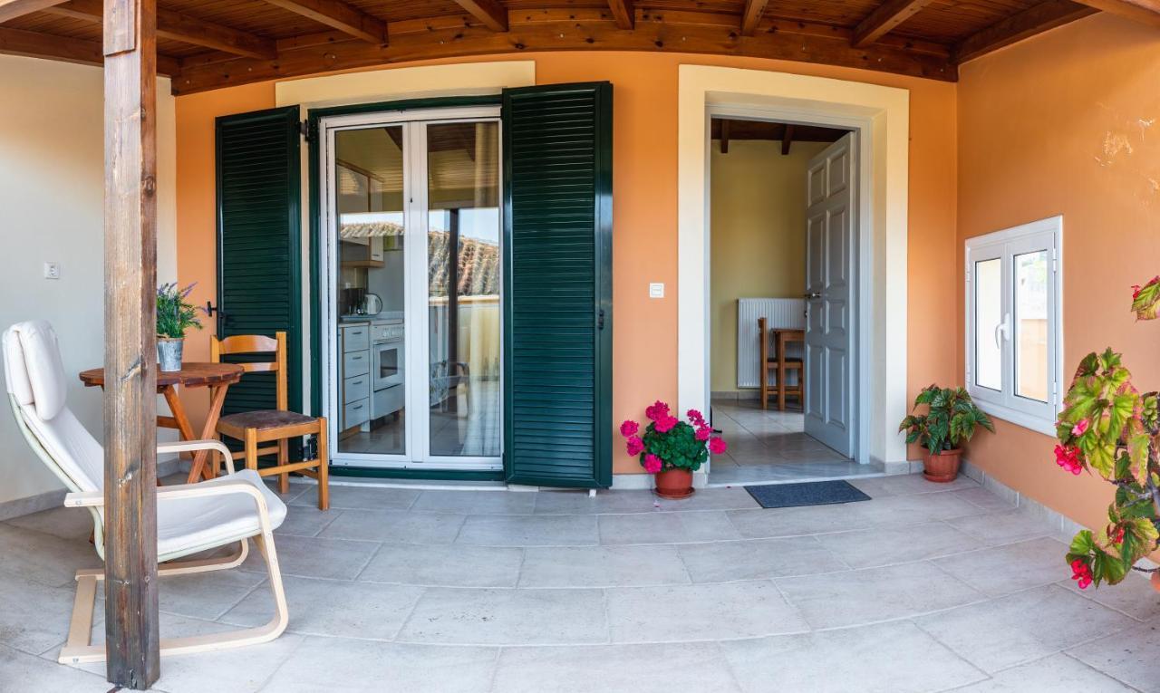 Julia΄S Apartment Alepou Bagian luar foto